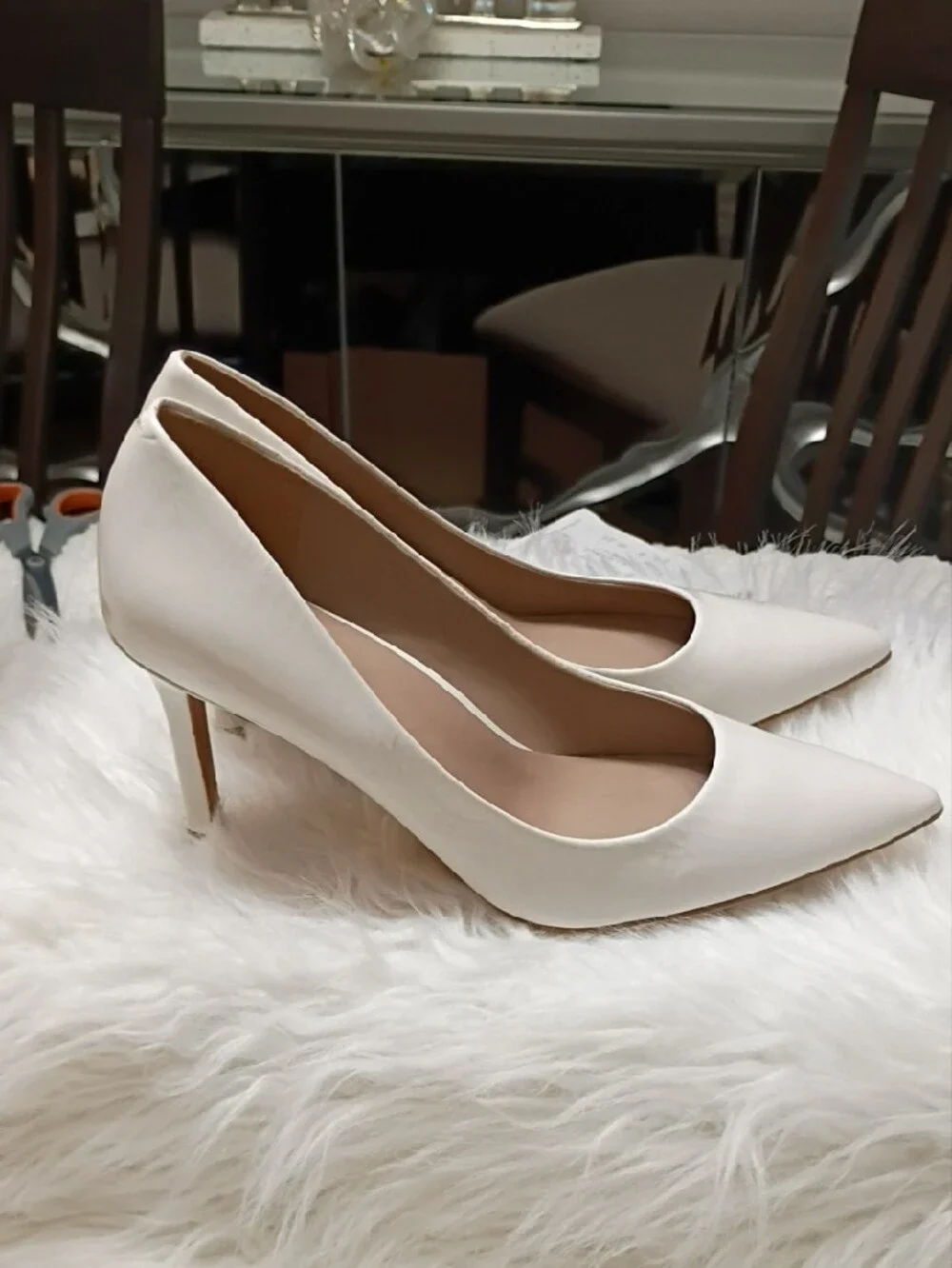 Naturalizer Anna Pointed-Toe Cream Patent Pumps 7.5 M
